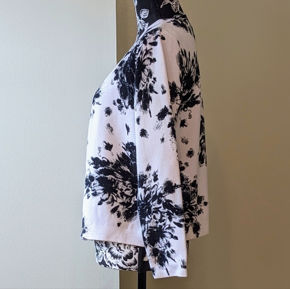 Talbots Petite Cardigan Black and White Floral Size SP - Picture 4 of 14
